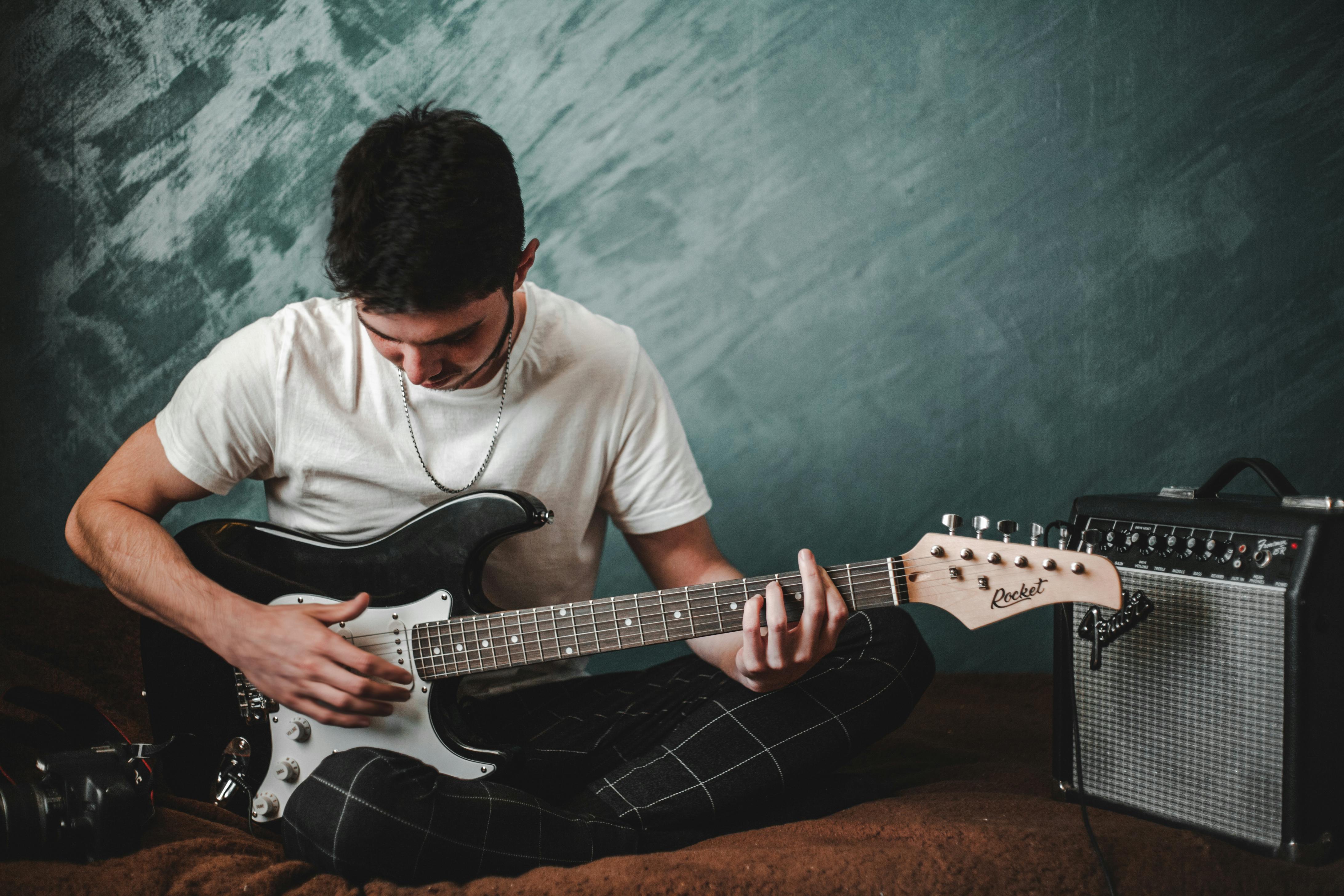 Cozy/simple home guitar setup